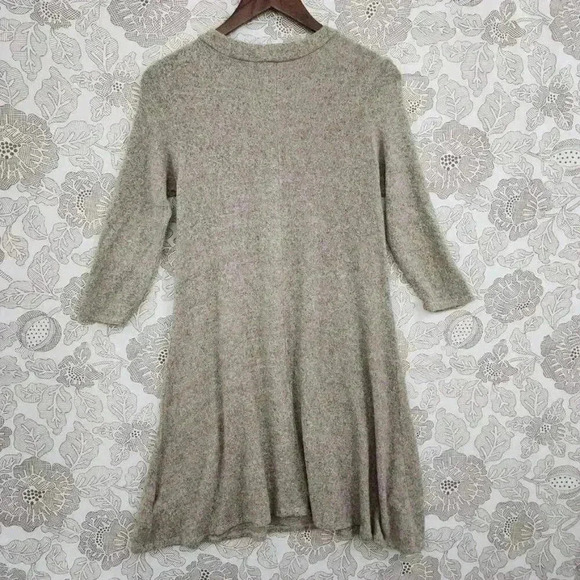 Acemi Knit V neck Sweater Dress With Cutout Back Medium Mini Shift Dress - Picture 2 of 8